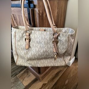 MK large purse
